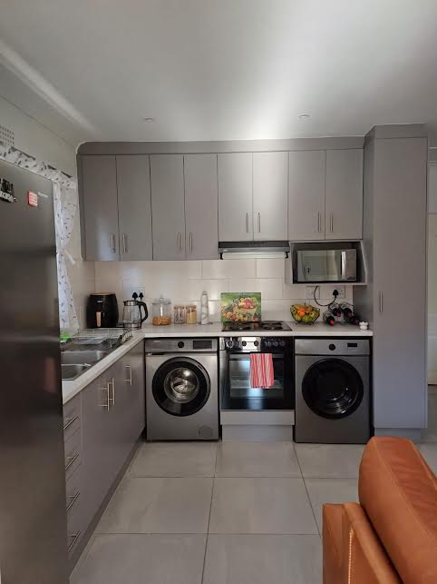 2 Bedroom Property for Sale in Sunbird Park Western Cape